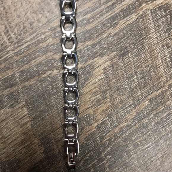 🌻Bulova Bracelet Watch Stainless Steel Analog - Picture 9 of 12